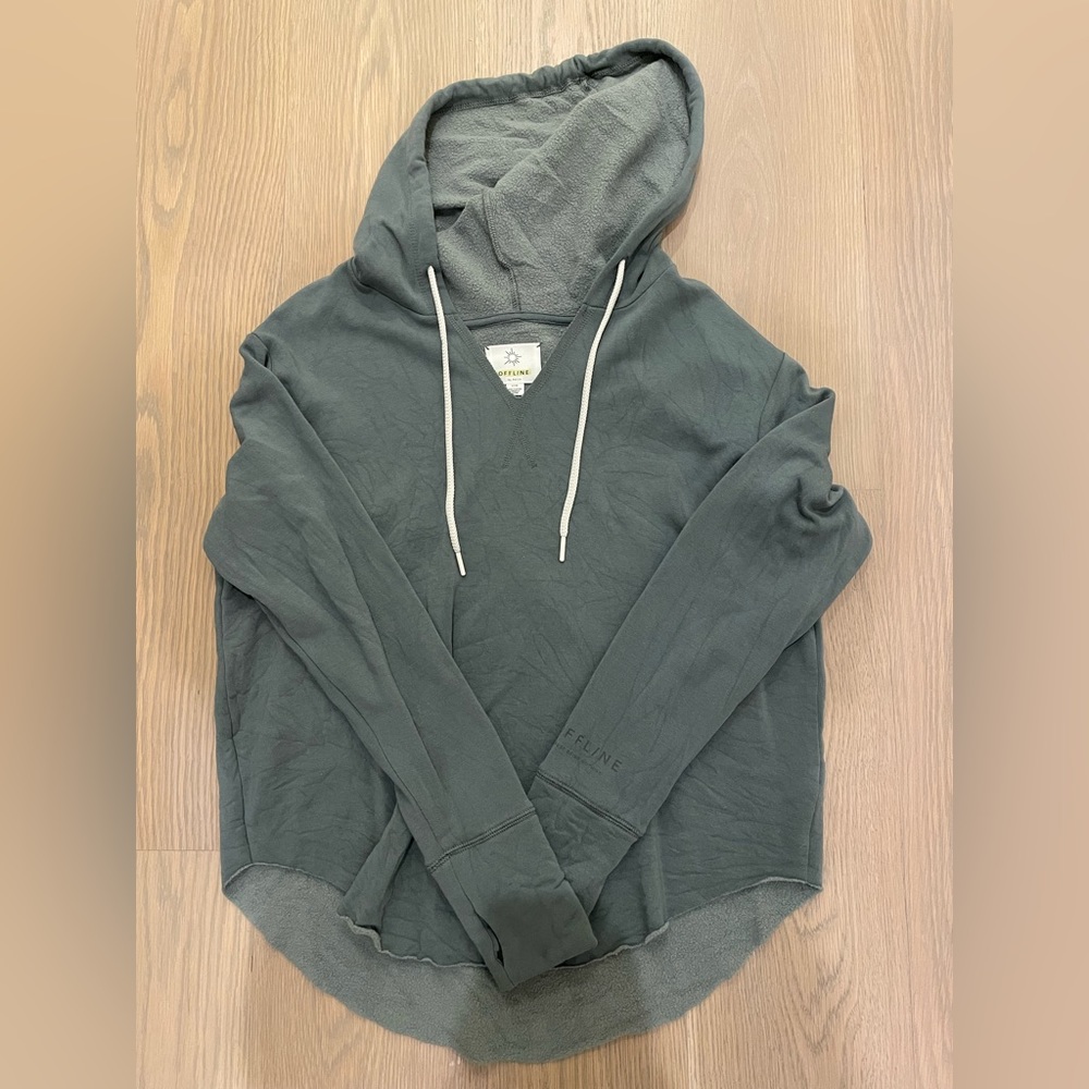 Green Aerie Offline Hoodie - size small